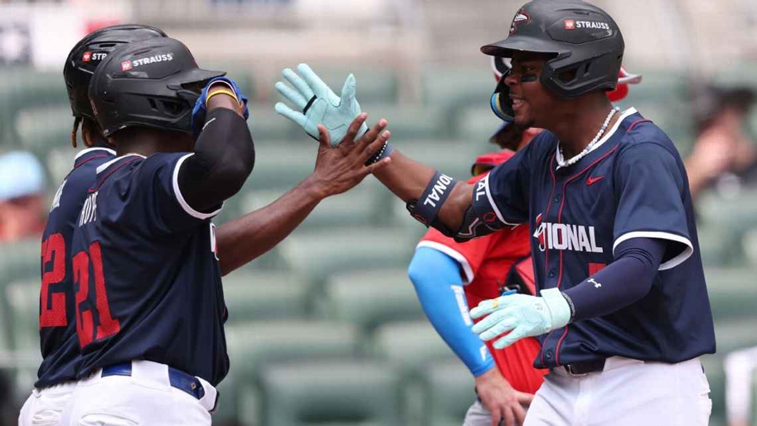 Josué De Paula, de Los Ángeles Dodgers, pegó jonrón de tres carreras para decidir el Juego de Futuras Estrellas. Foto: Jamie Squire | Getty Images.